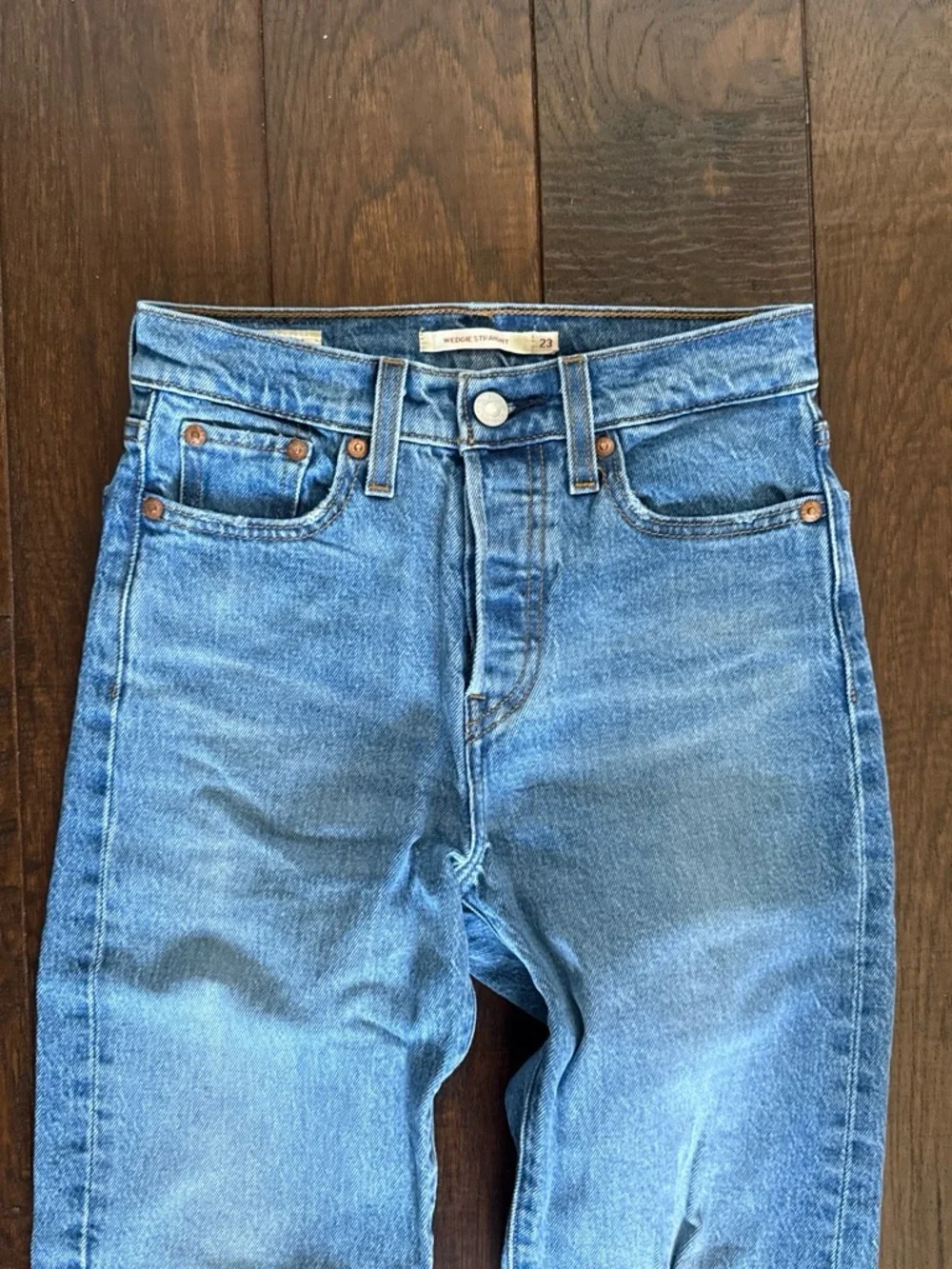 Levi's Womans Medium Blue Wedgie Staight Leg Jeans with Leather Patch
